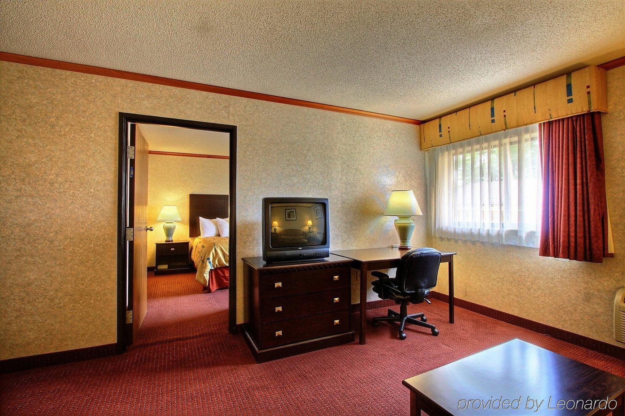 Days Inn & Suites By Wyndham Madison Heights Mi Zimmer foto